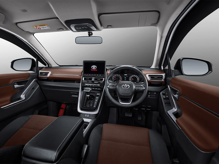 Toyota Innova Hycross breaks cover